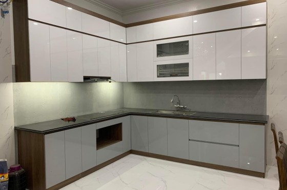 Tủ bếp gỗ công nghiệp chống ẩm thanh thùy